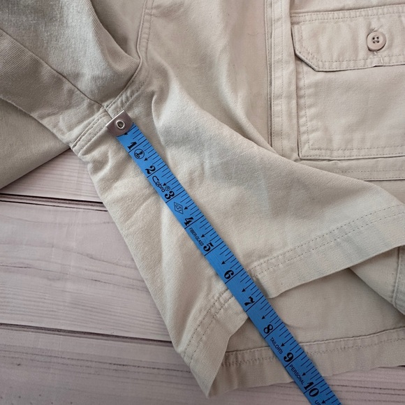 Cabela’s Women’s Cargo Shorts - Size 18
Hiking Walking Casual Camping Utility - Picture 7 of 7